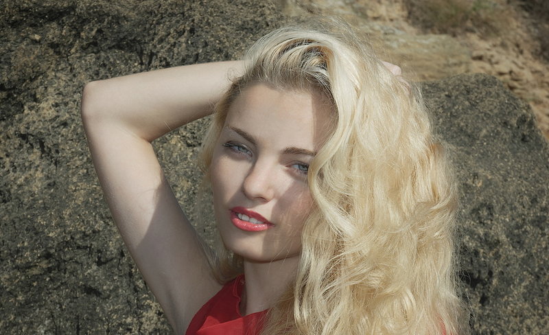 Сабина, 20